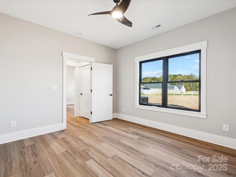 Spacious, unfurnished interior of a new home in , Salisbury (Image 35).