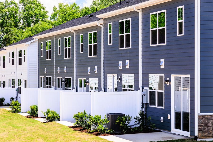 Representative exterior details of a home built from the Aurora by Mattamy Homes in Vaughan Farms, Angier (Image 3).
