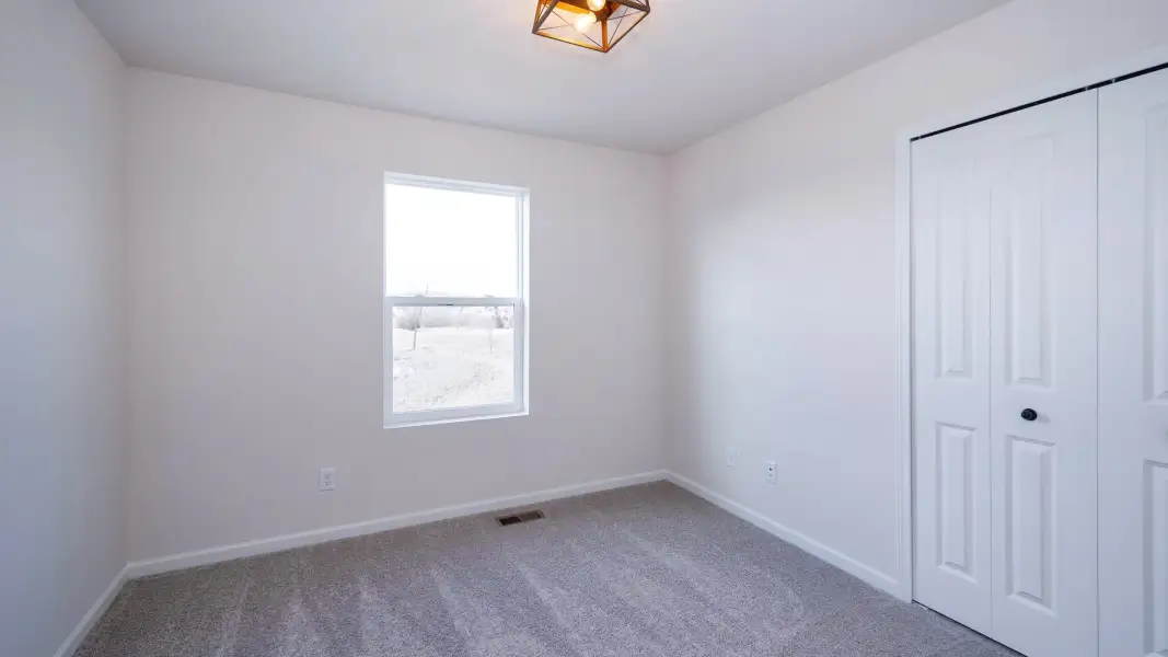 Representative unfurnished interior of a home built from the The Kettering by Norfolk Homes in Offsite Builds Southern Michigan, Ann Arbor (Image 48).
