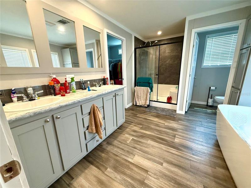 Furnished interior view inside a new home in , Bushnell (Image 16). Furnished interior view inside a new home in , Bushnell (Image 16).