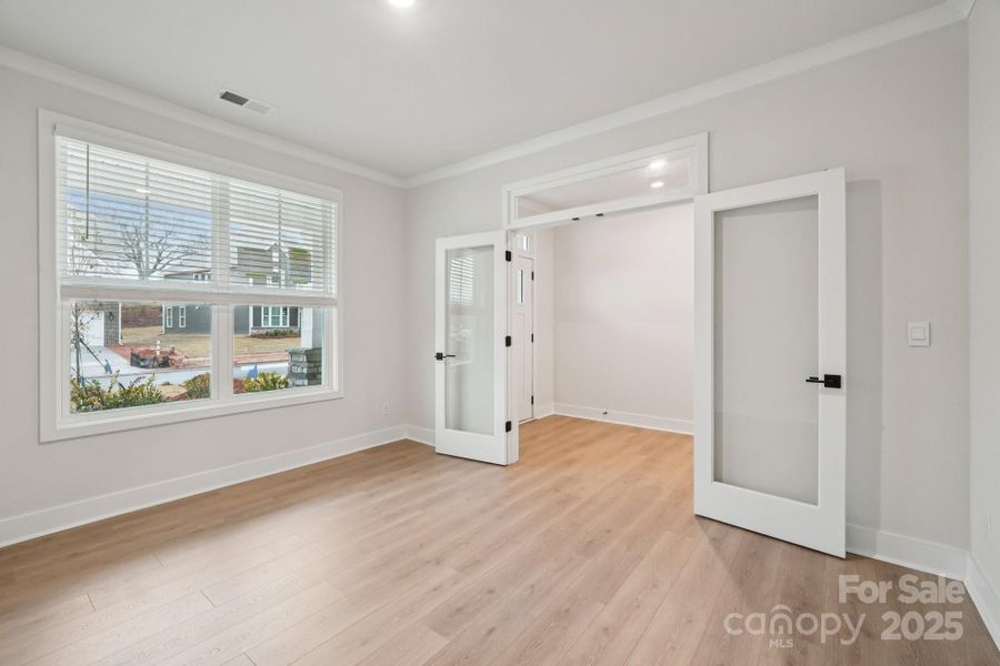 Spacious, unfurnished interior of a new home in Oak Grove Hill, Huntersville (Image 21).