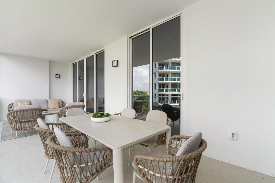 23-220 SE Mizner Blvd #611 Boca Raton, F 23-220 SE Mizner Blvd #611 Boca Raton, F