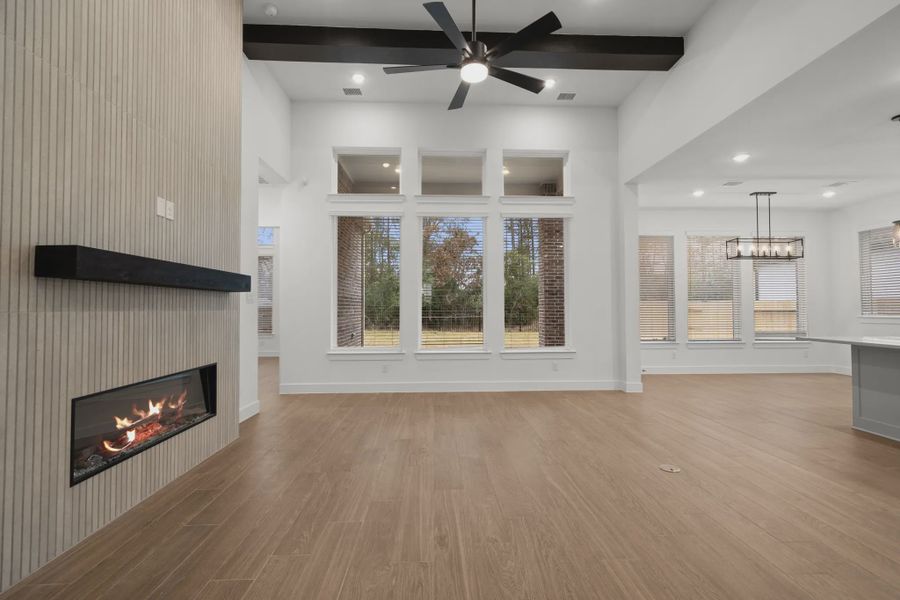 Spacious, unfurnished interior of a new home in Evergreen, Fulshear (Image 21).