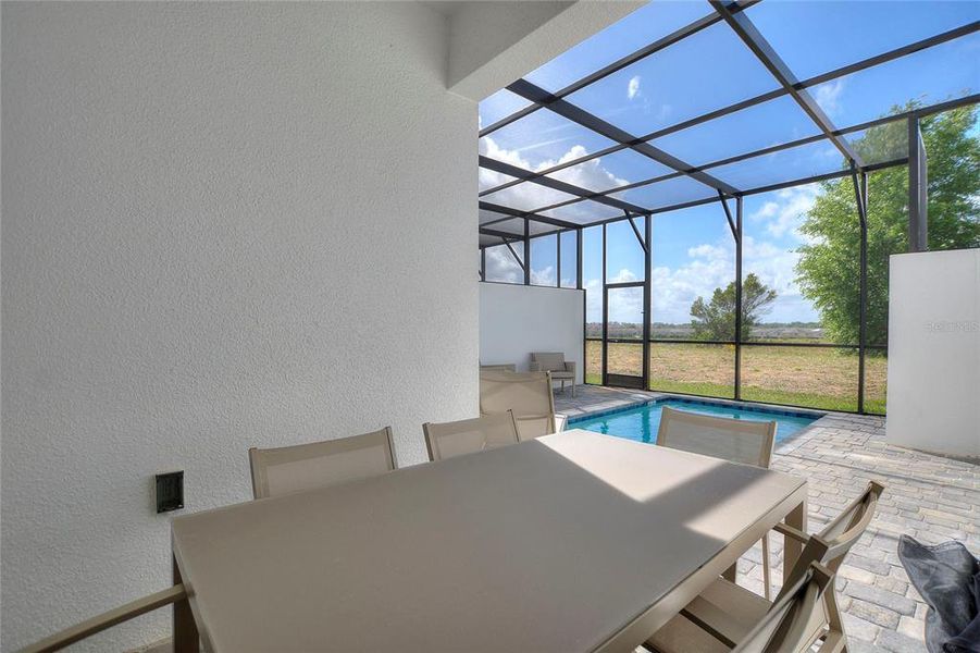 Exterior details and patio area of a home in , Davenport (Image 28).