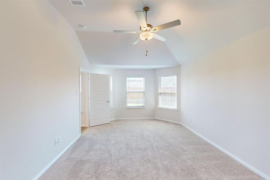 Spacious, unfurnished interior of a new home in Sanderos, Fort Worth (Image 13). Spacious, unfurnished interior of a new home in Sanderos, Fort Worth (Image 13).