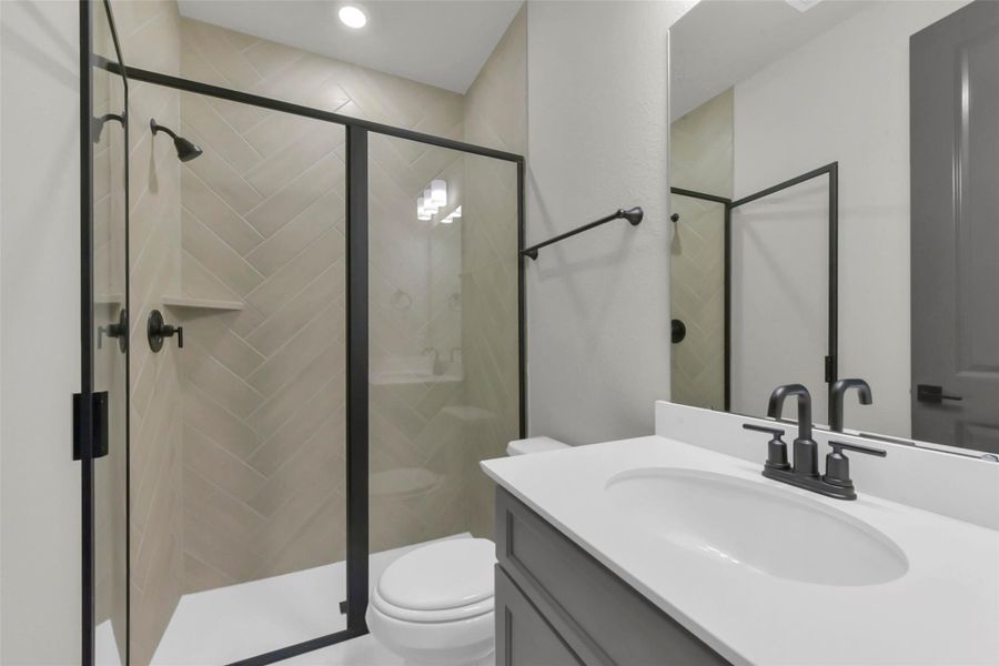 Furnished interior view inside a new home in Evergreen 55', Conroe (Image 9).