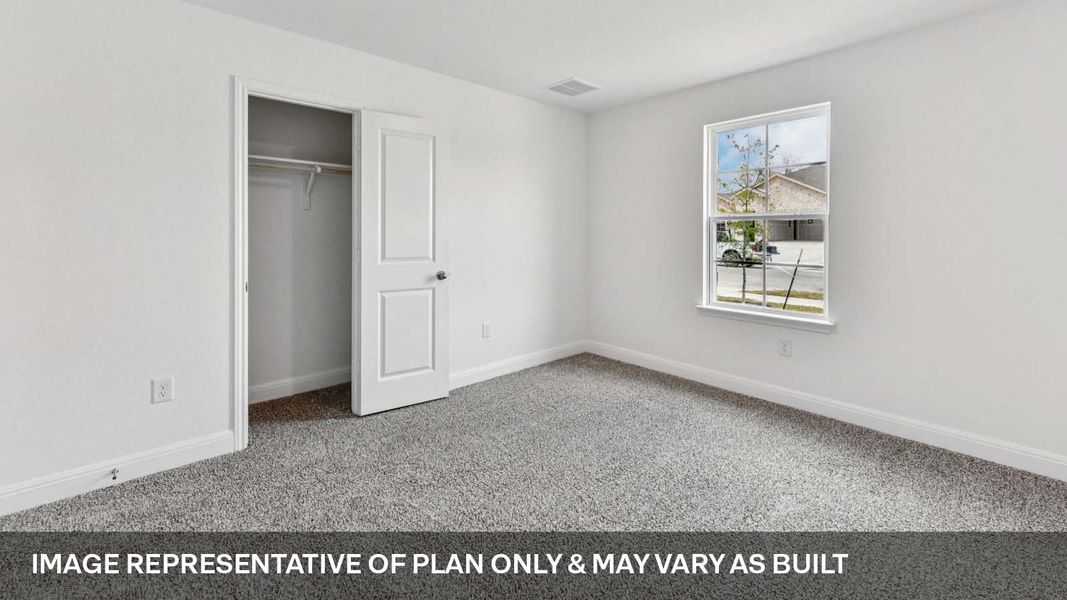 Representative unfurnished interior of a home built from the The Grayson by D.R. Horton in Riverview, Georgetown (Image 22).