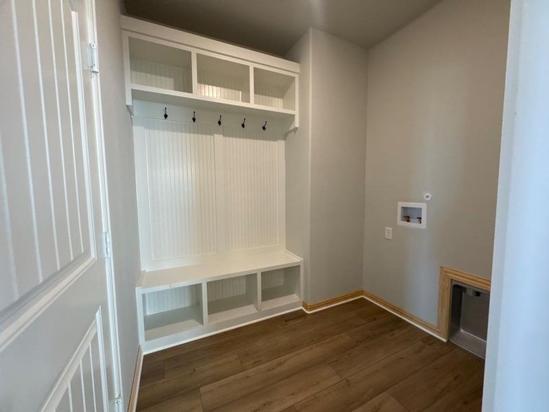 Spacious, unfurnished interior of a new home in Cedar Ridge Estates, Anna (Image 8).