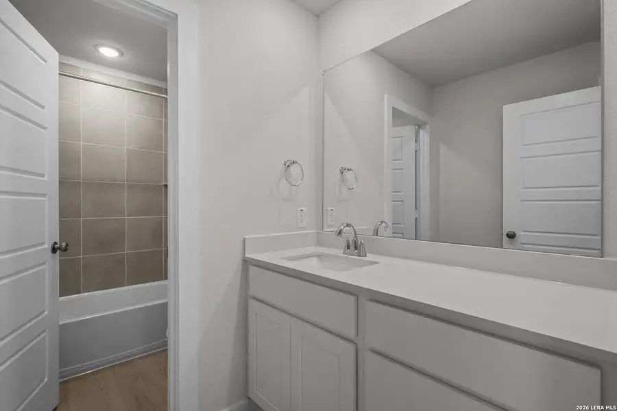 Furnished interior view inside a new home in Senna, Leon Valley (Image 7).