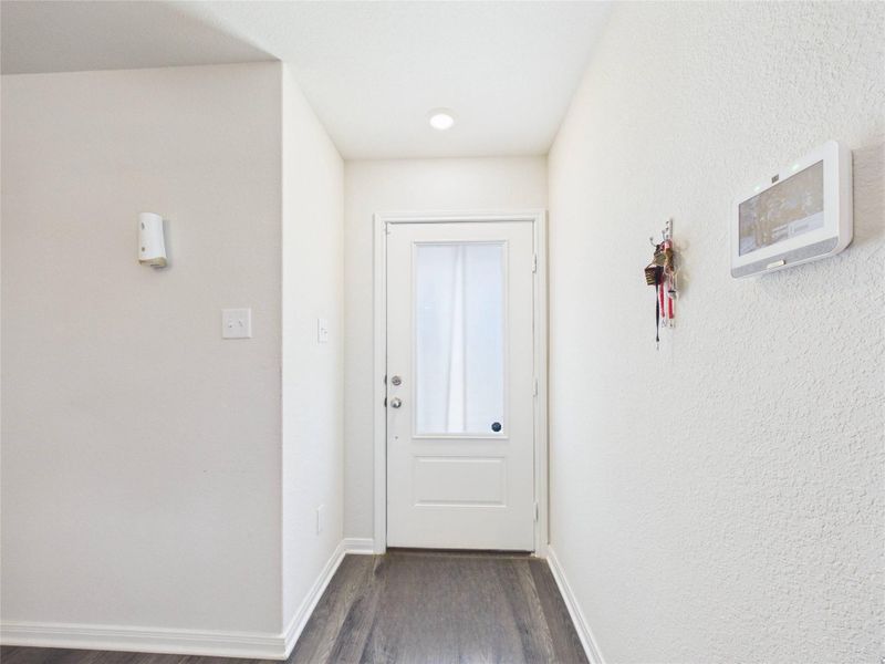 Spacious, unfurnished interior of a new home in Park Vista at El Tesoro, Houston (Image 20).