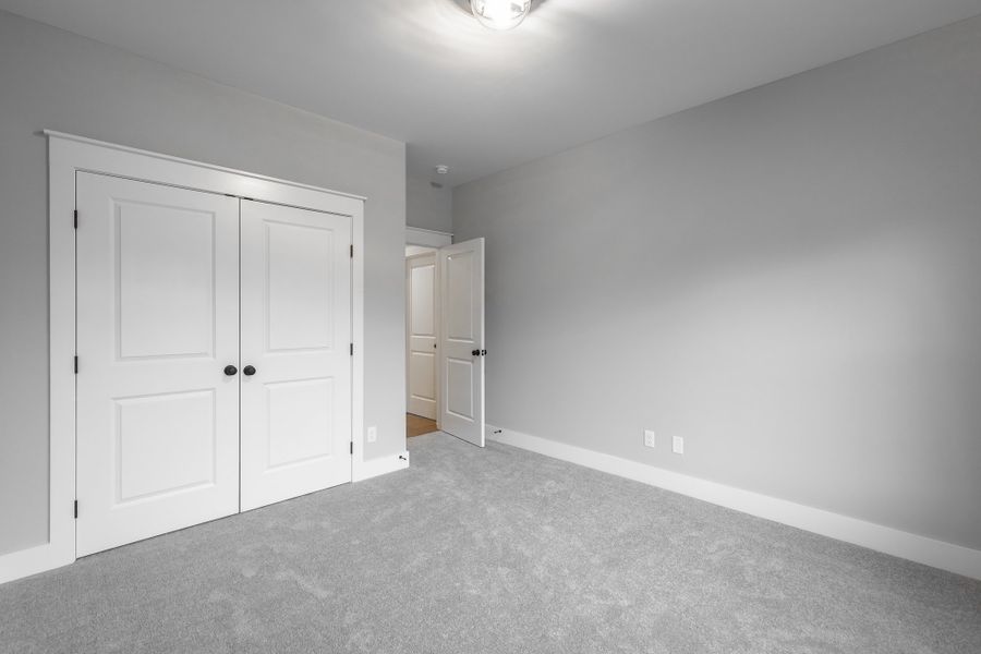 Spacious, unfurnished interior of a new home in Creekside, Cleveland (Image 65).