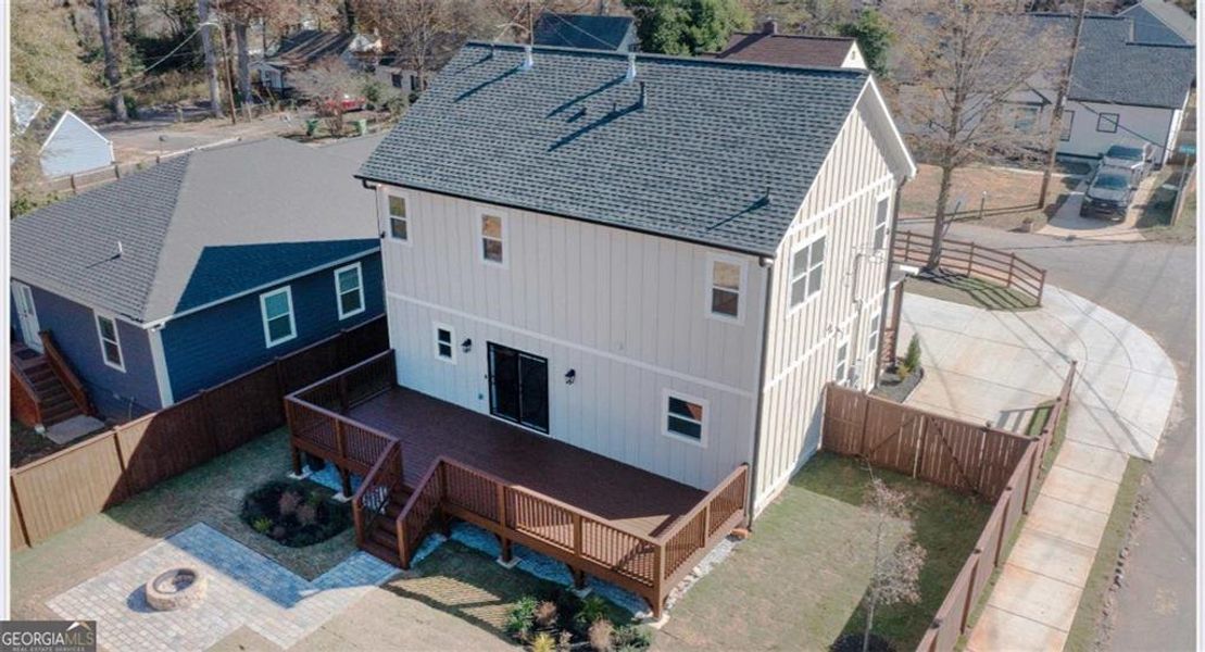 Exterior details and patio area of a home in , Atlanta (Image 4).