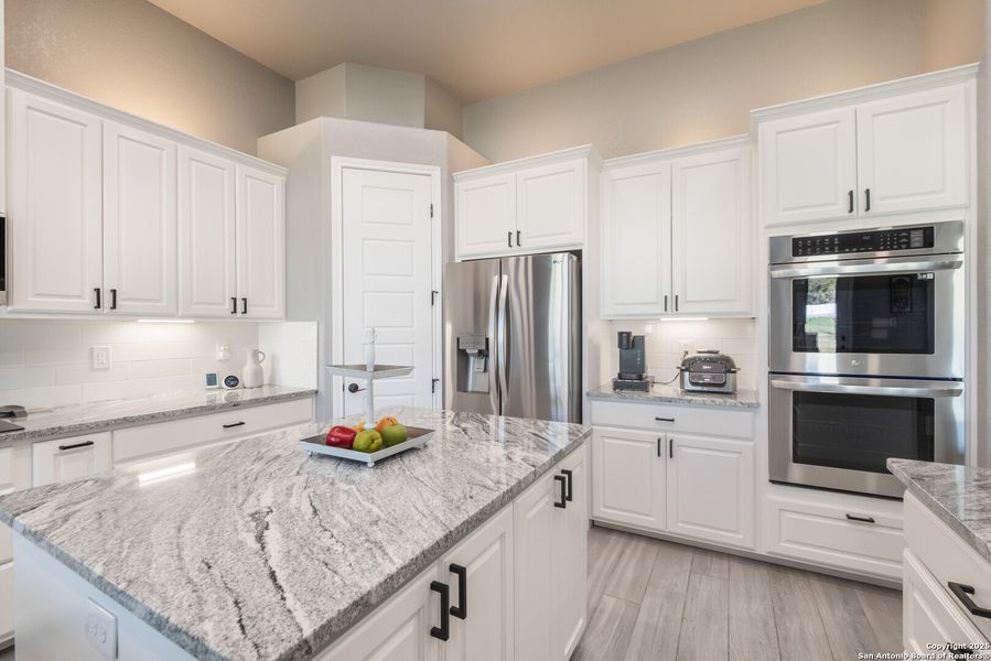 Furnished interior view inside a new home in , La Vernia (Image 10). Furnished interior view inside a new home in , La Vernia (Image 10).