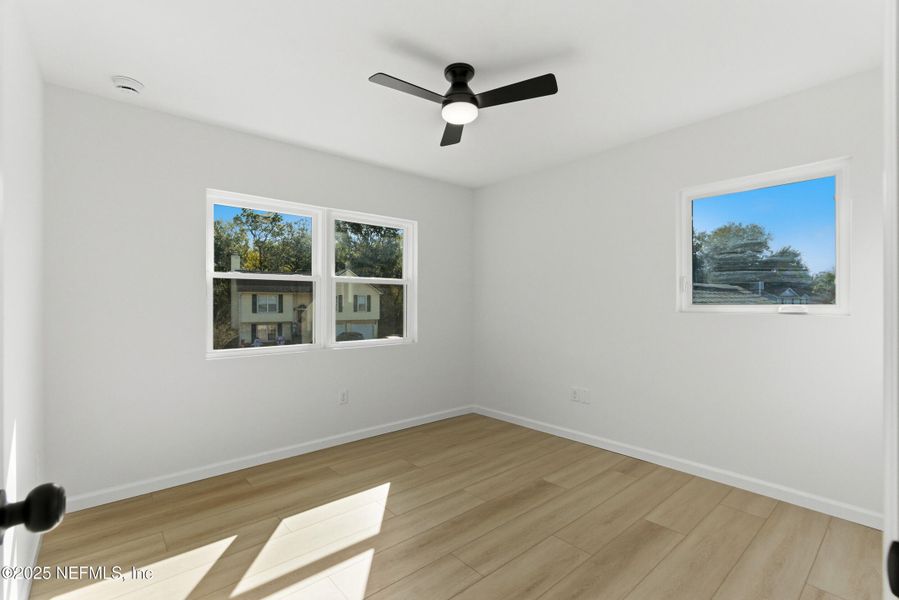 Spacious, unfurnished interior of a new home in , Jacksonville (Image 25).