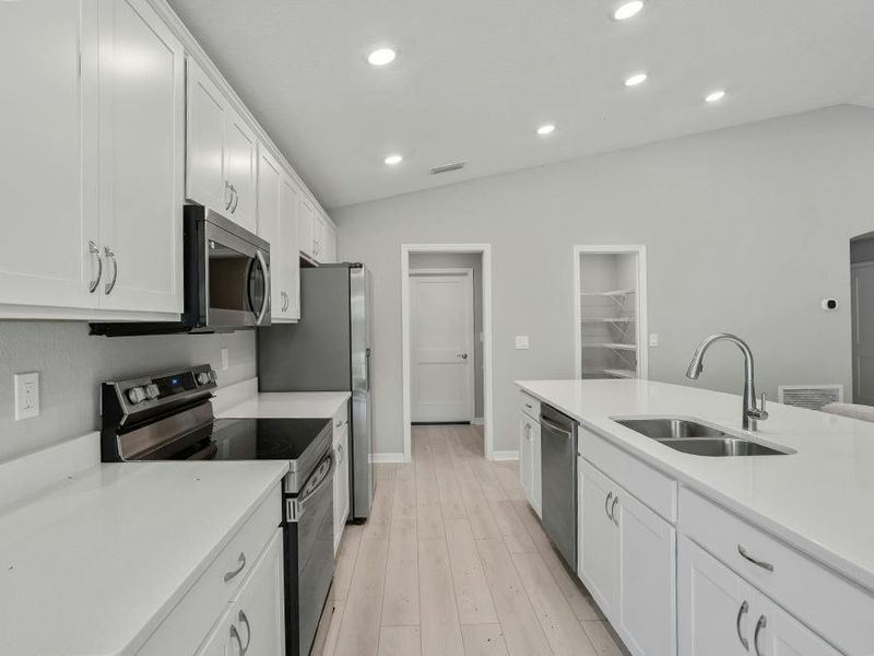 Move-in ready 3-bedroom home for sale in Ruskin, FL! Move-in ready 3-bedroom home for sale in Ruskin, FL!