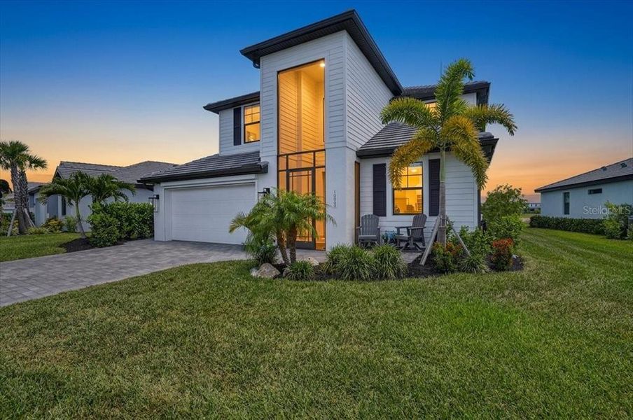 Front exterior of a new home in , Venice, FL, highlighting curb appeal (Image 2). Front exterior of a new home in , Venice, FL, highlighting curb appeal (Image 2).