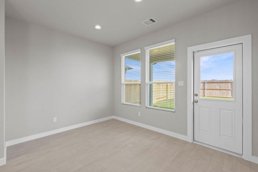 Spacious, unfurnished interior of a new home in Grand Oaks Village, Houston (Image 17). Spacious, unfurnished interior of a new home in Grand Oaks Village, Houston (Image 17).