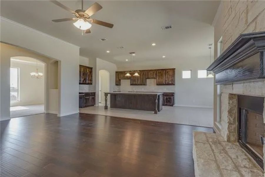 Pictures from Previously Built Home - Elevations, Selections, and Plan may not be as shown - Picture for idea. Pictures from Previously Built Home - Elevations, Selections, and Plan may not be as shown - Picture for idea.