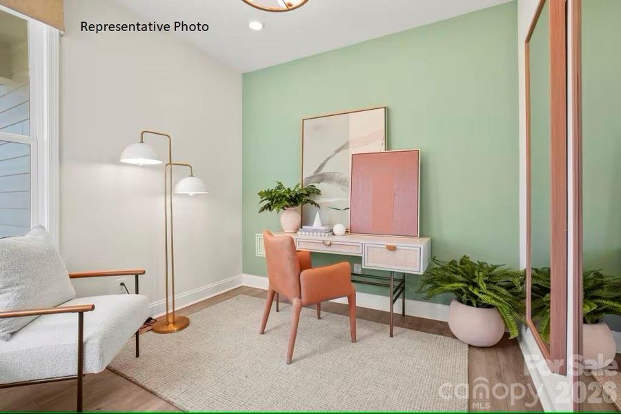 Flex room, perfect for a home office or reading nook