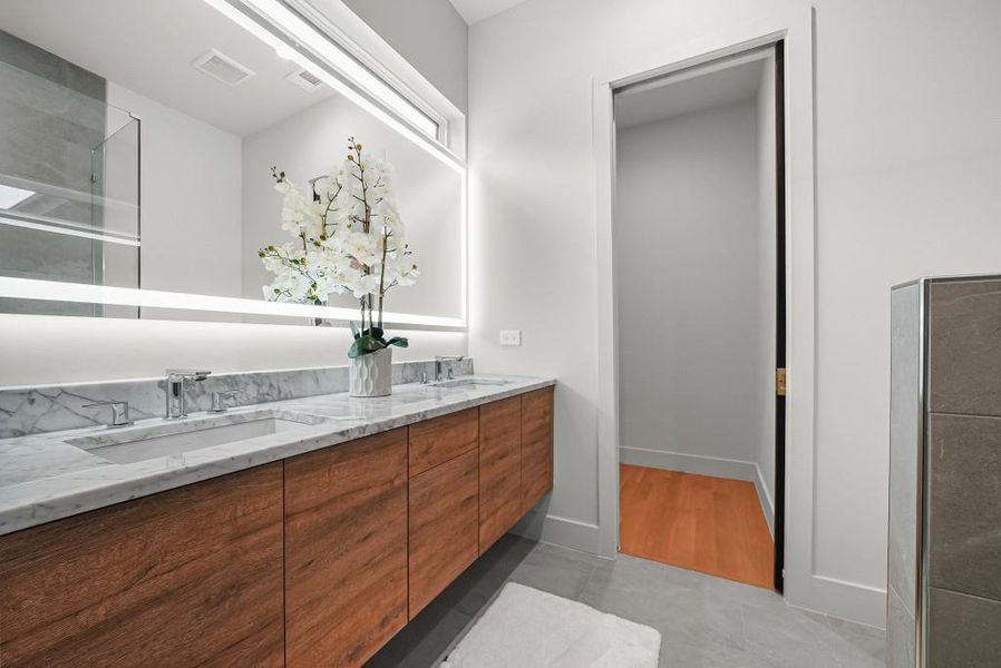 Furnished interior view inside a new home in , Decatur (Image 19).