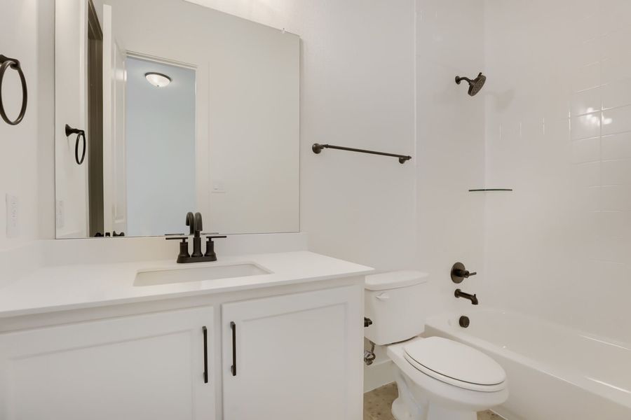 4025 Trellis - Full Bathroom 4025 Trellis - Full Bathroom