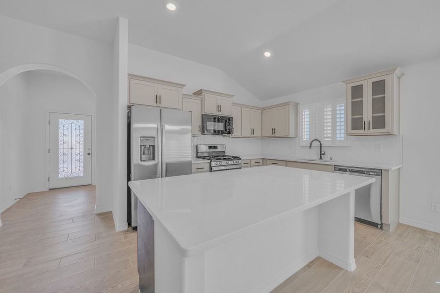 Furnished interior view inside a new home in Paseo Del Este, El Paso (Image 10).