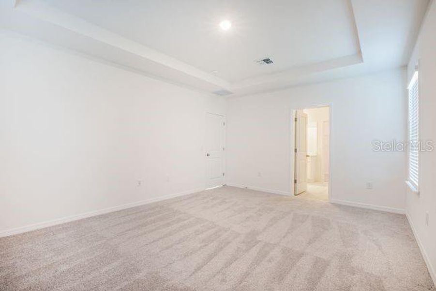 Spacious, unfurnished interior of a new home in , Venice (Image 11).
