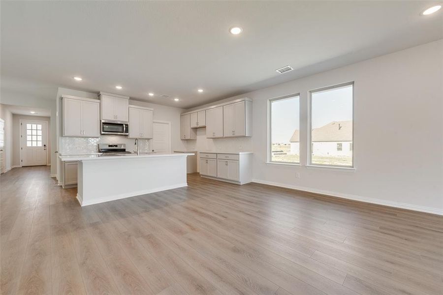 Image 27 of a home in Walden Pond.