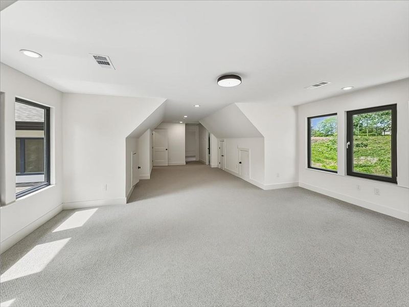 Spacious, unfurnished interior of a new home in , Lawrenceville (Image 48).