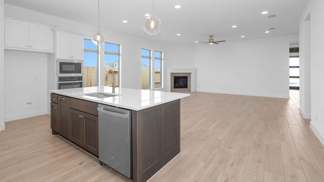 Furnished interior view inside a new home in Riceland, Mont Belvieu (Image 8).