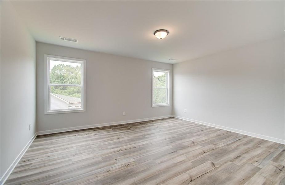 Spacious, unfurnished interior of a new home in Fowler Farms, Auburn (Image 28).