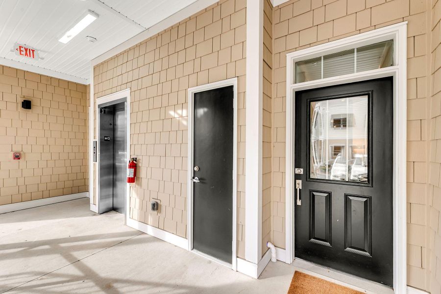 Exterior details and patio area of a home in , Johns Island (Image 20).