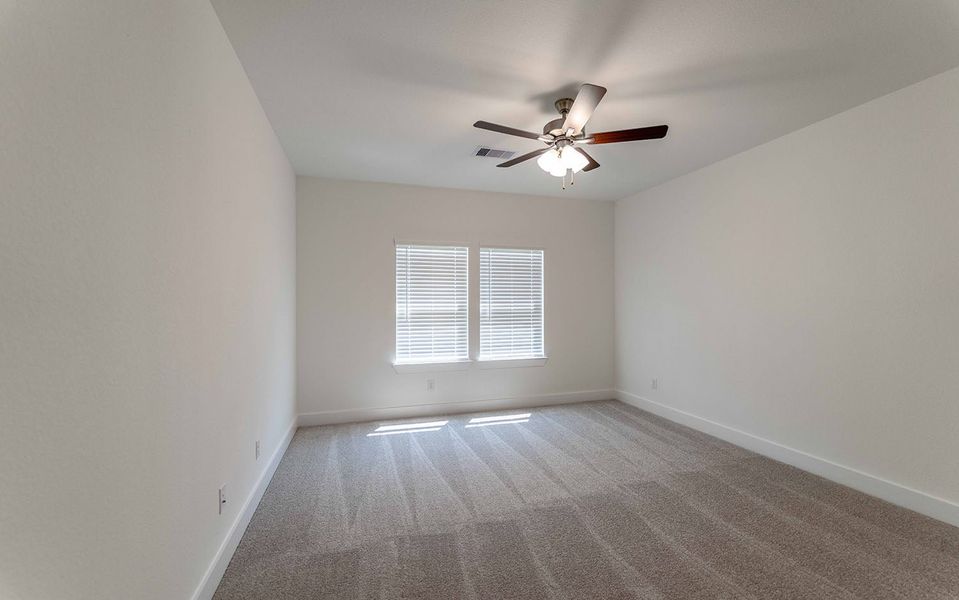 Spacious, unfurnished interior of a new home in Massey Oaks, Pearland (Image 23).