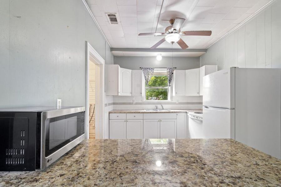 Furnished interior view inside a new home in , Groesbeck (Image 9). Furnished interior view inside a new home in , Groesbeck (Image 9).