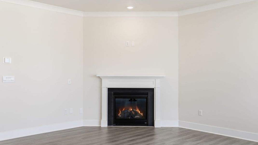 Spacious, unfurnished interior of a new home in Seven Oaks, Greenwood (Image 17).