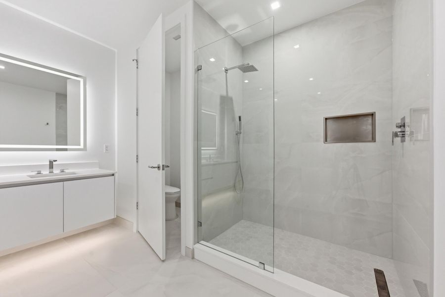 PRIMARY SHOWER