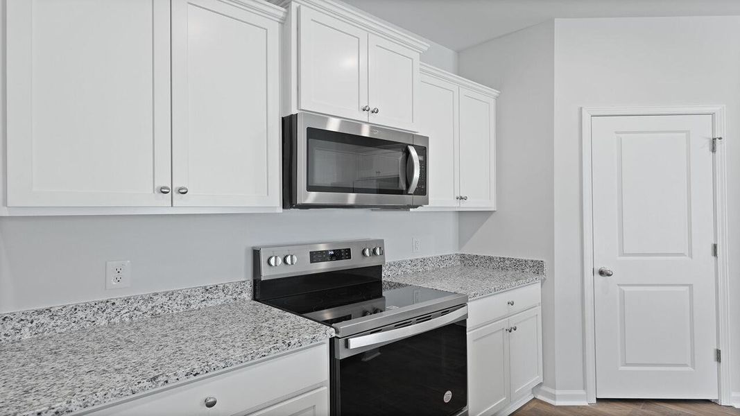 Furnished interior view inside a new home in Rivers Reach, Yemassee (Image 8).