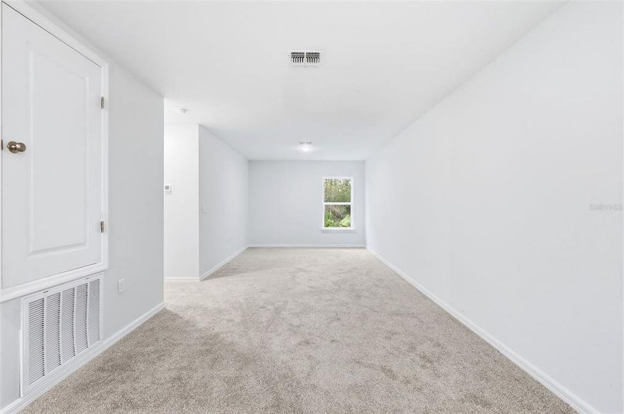 Spacious, unfurnished interior of a new home in , Altamonte Springs (Image 37).