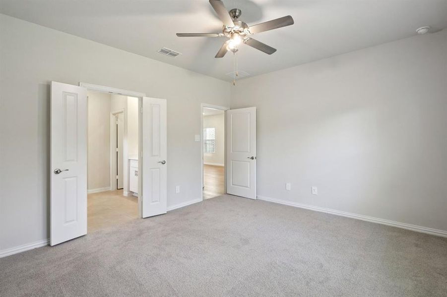 Spacious, unfurnished interior of a new home in Eastridge - Spring Series, McKinney (Image 29). Spacious, unfurnished interior of a new home in Eastridge - Spring Series, McKinney (Image 29).