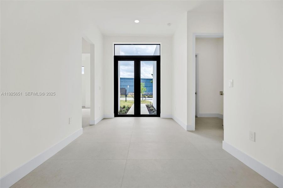 Spacious, unfurnished interior of a new home in , Fort Lauderdale (Image 14). Spacious, unfurnished interior of a new home in , Fort Lauderdale (Image 14).