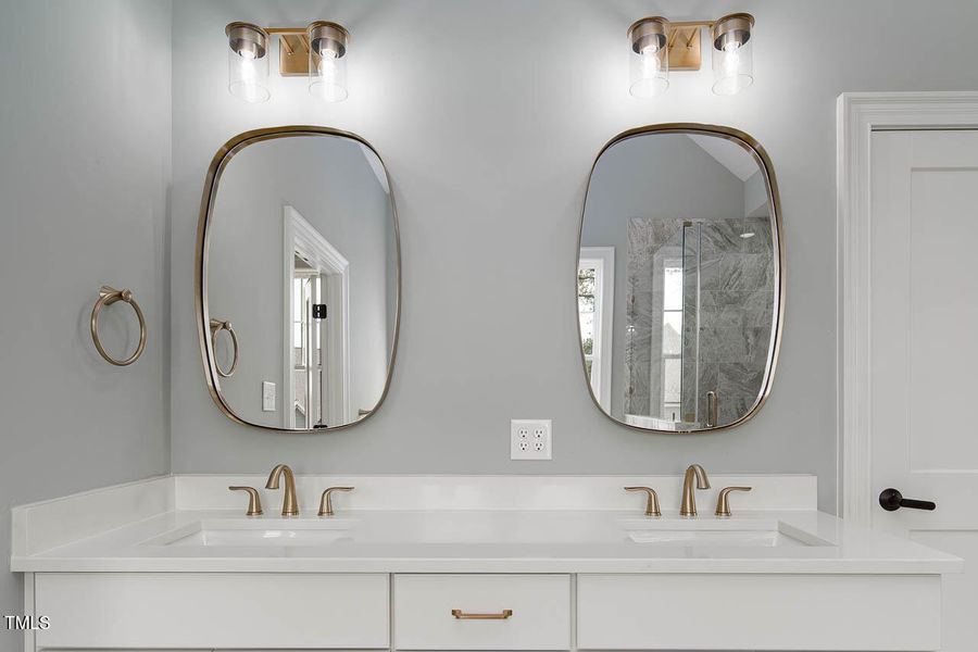 20 Water Willow Lni nterior-23