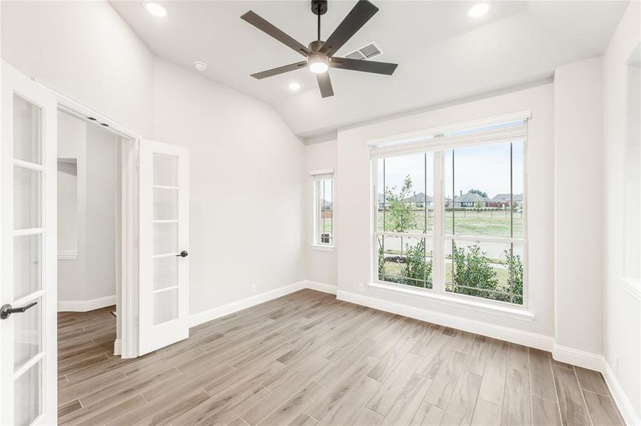 Spacious, unfurnished interior of a new home in Villages of Walnut Grove, Midlothian (Image 17).