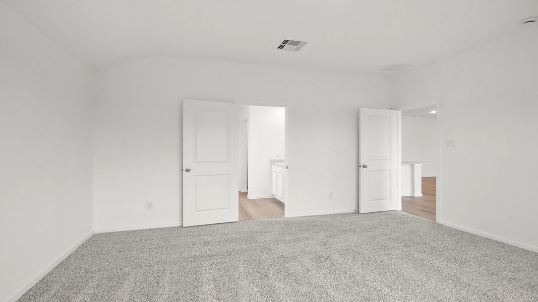 Representative unfurnished interior of a home built from the Huntsville by D.R. Horton in Mill Creek, Magnolia (Image 18).
