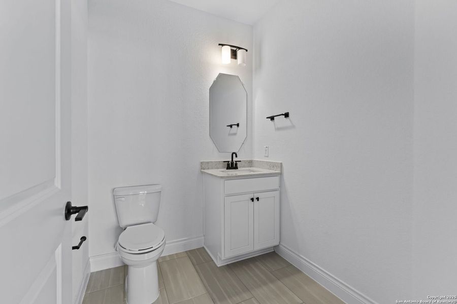 Furnished interior view inside a new home in Davis Ranch, San Antonio (Image 9). Furnished interior view inside a new home in Davis Ranch, San Antonio (Image 9).