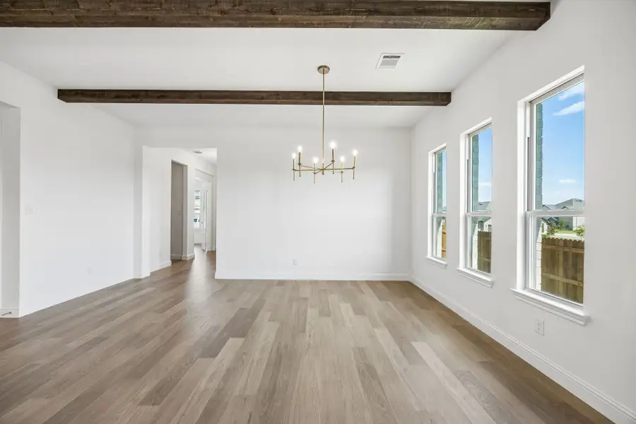 Spacious, unfurnished interior of a new home in Sheppard's Place, Waxahachie (Image 18).