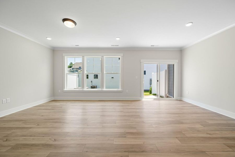 Spacious, unfurnished interior of a new home in Harbor Crossing, Greensboro (Image 15).