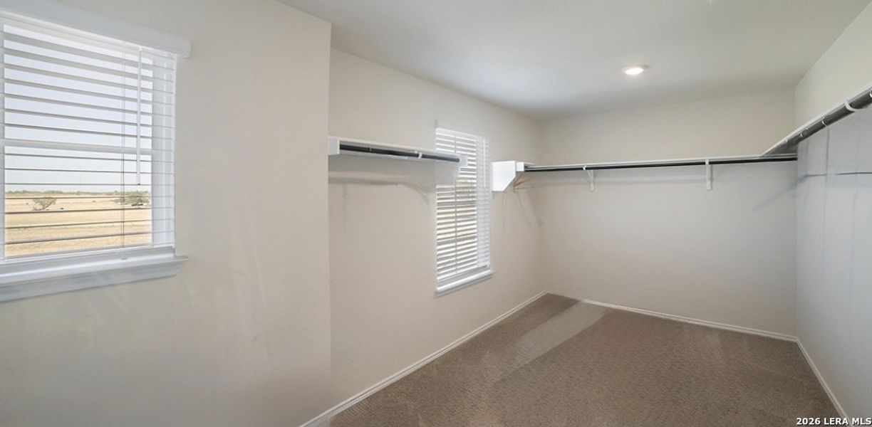Spacious, unfurnished interior of a new home in Winding Creek, New Braunfels (Image 17).
