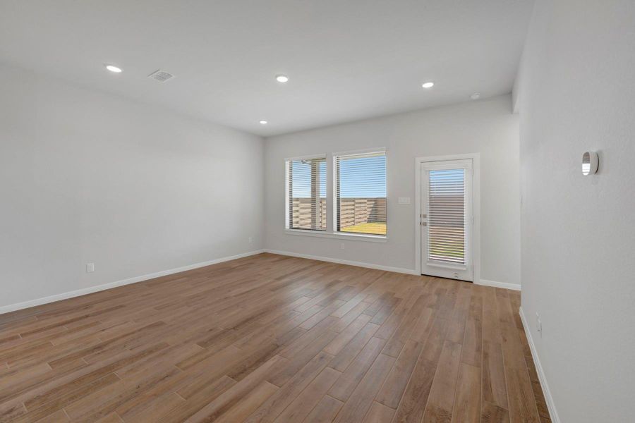 Spacious, unfurnished interior of a new home in Austin Point, Richmond (Image 34).