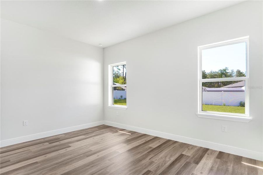Spacious, unfurnished interior of a new home in , Ocala (Image 29).
