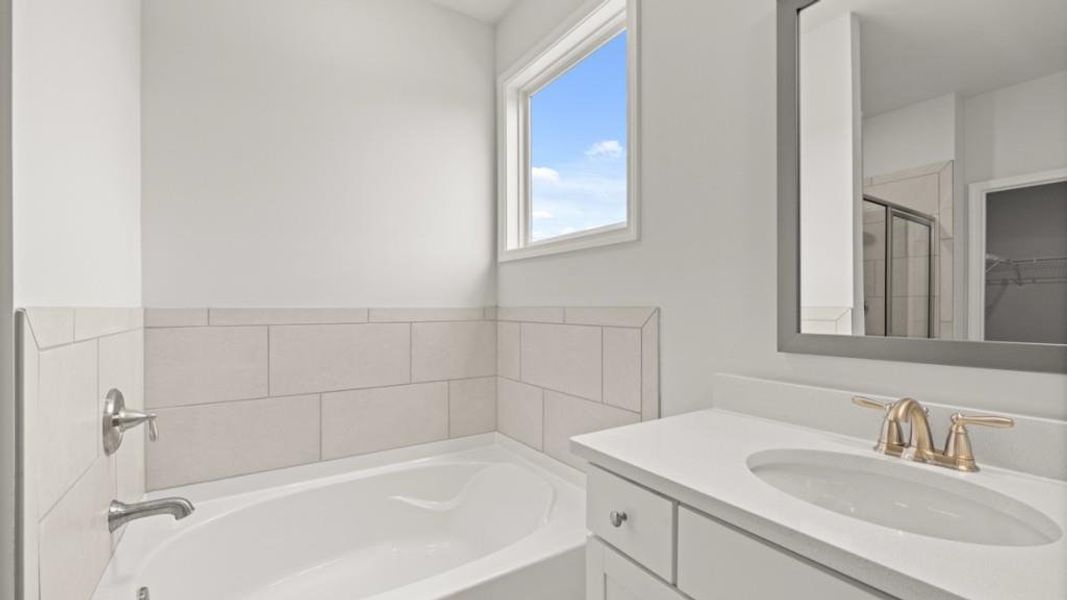 Furnished interior view inside a new home in , Dallas (Image 12).